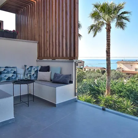 2 Bedroom Lovely In *