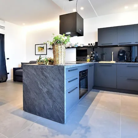 아파트 2 Bedroom Lovely In